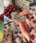Maková bublanina s ovocem: Vláčný hrníčkový recept, který se vždy povede